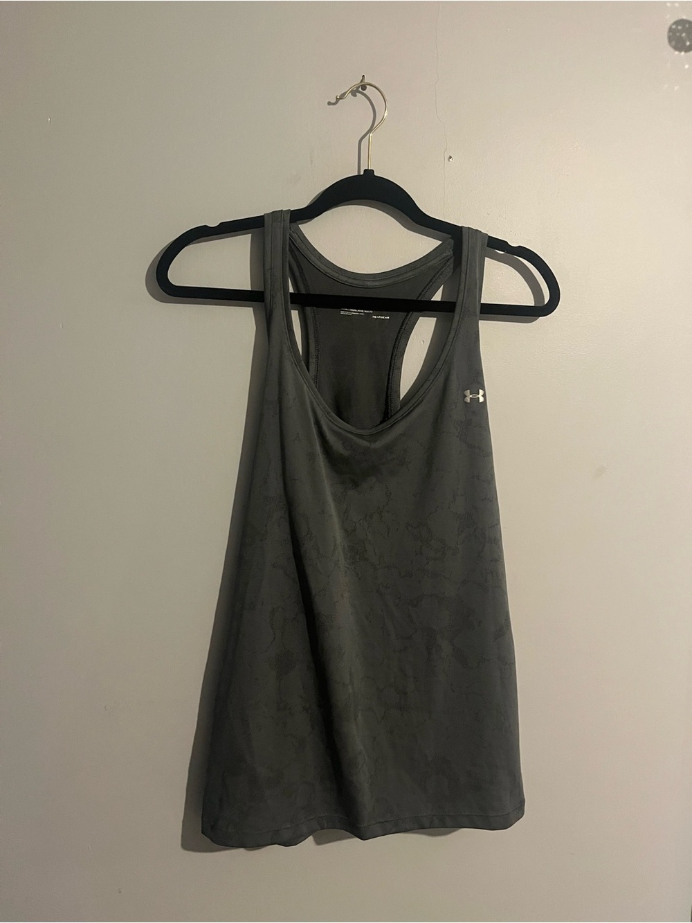 Under Armour Women's Dark Gray Racerback tank top size medium gym athletic